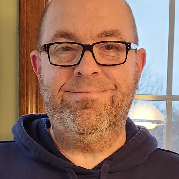 Headshot-Jeffrey Field